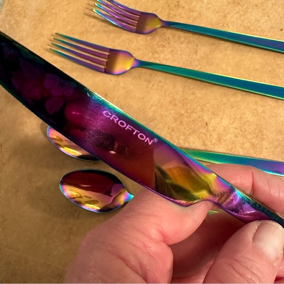 Crofton Rainbow Flatware Iridescent Utensil 1 Setting 2 Fork 2 Spoons 1 Knife - Picture 4 of 6